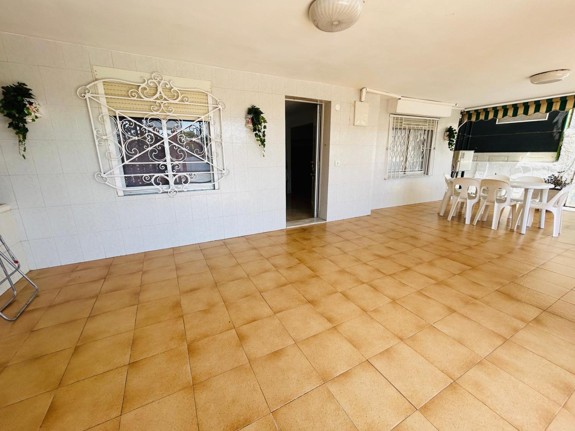 Casita Luminosa En Playa De *